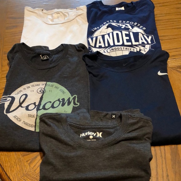 Nike Other - Lot of Men’s/Young Men’s T-shirts’ size L like new